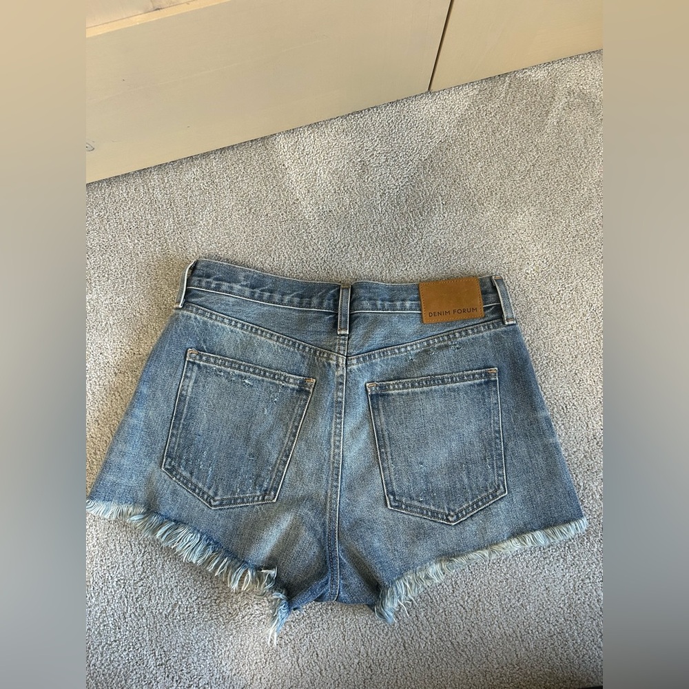 Aritzia- Denim Forum- The Ex Boyfriend Short - Picture 2 of 2